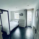 Fulham Serviced Apartment