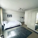 Fulham Serviced Apartment